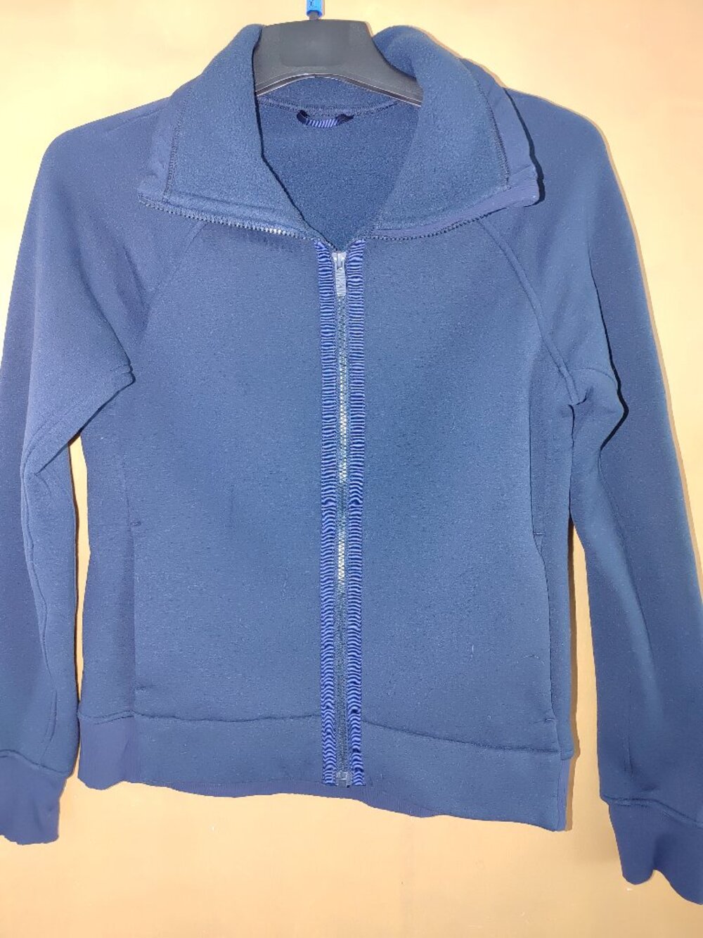 LULULEMON Woman's Long Sleeves Fleece Jacket Size 8 Pre-owned